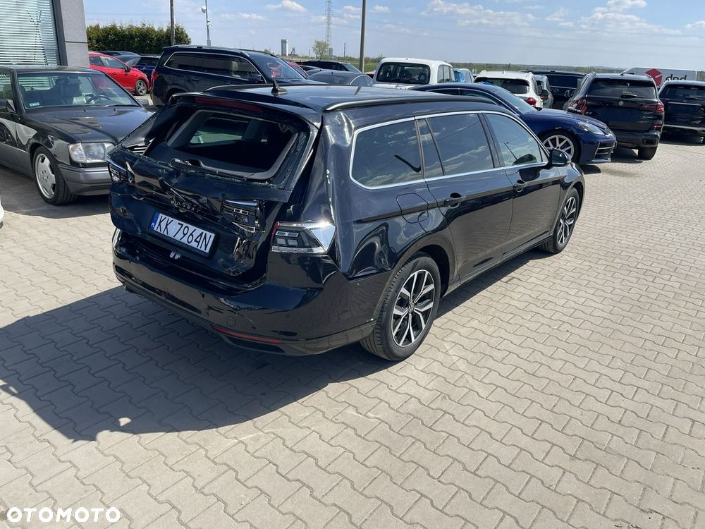 Volkswagen Passat Variant 2.0 TDI SCR DSG Conceptline - 4