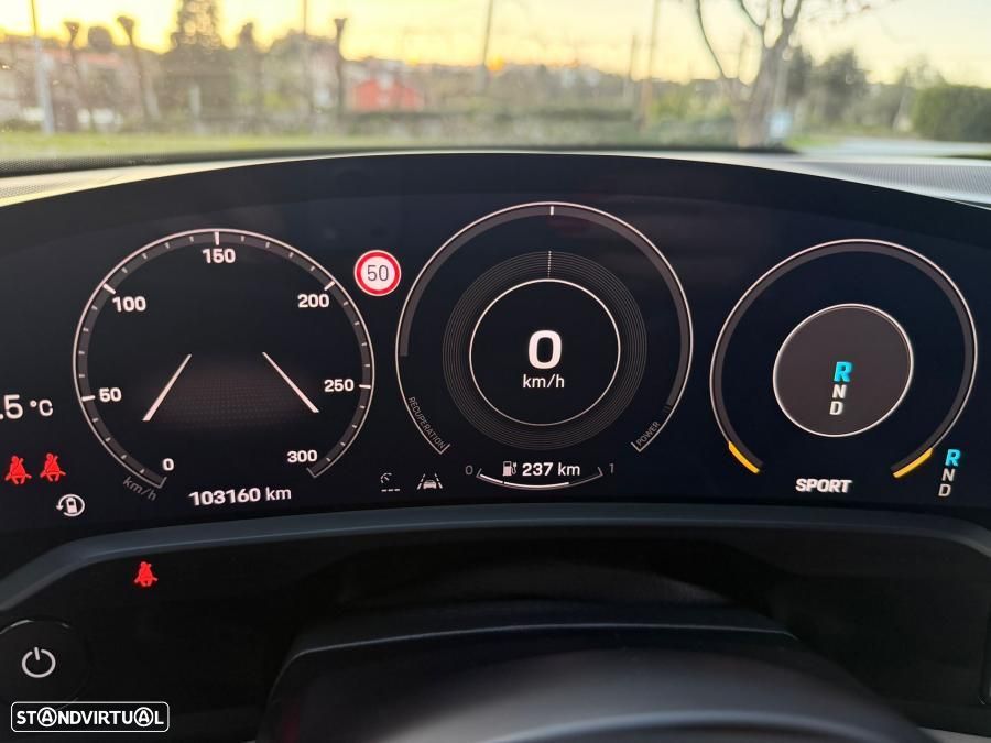 Porsche Taycan 4S - 8