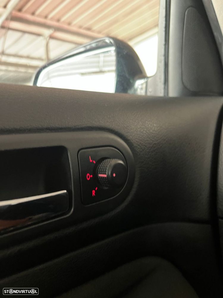 VW Golf Variant 1.9 TDi Confl Tip AC - 21