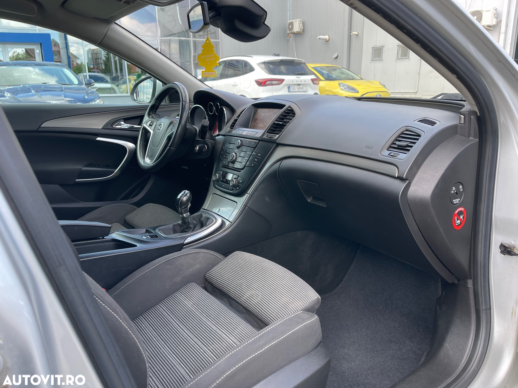 Opel Insignia 2.0 CDTI Sports Tourer - 10
