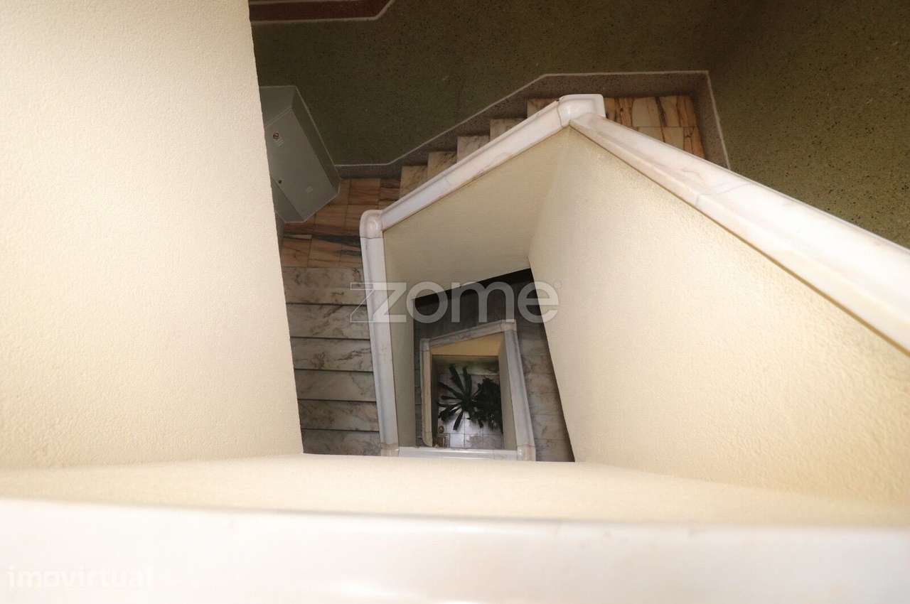 T2 na Venteira com vista desafogada, por 300.000€ - Grande imagem: 5/21