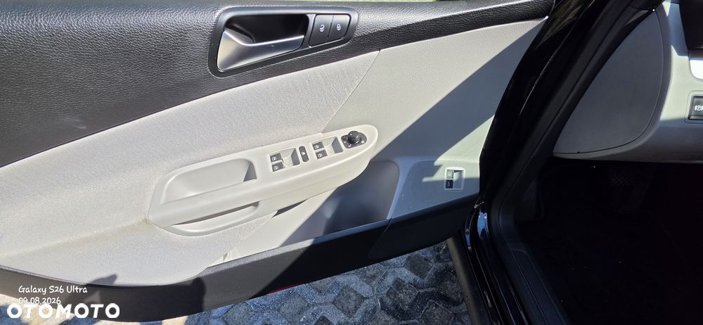 Volkswagen Passat 2.0 TDI Comfortline DSG - 4