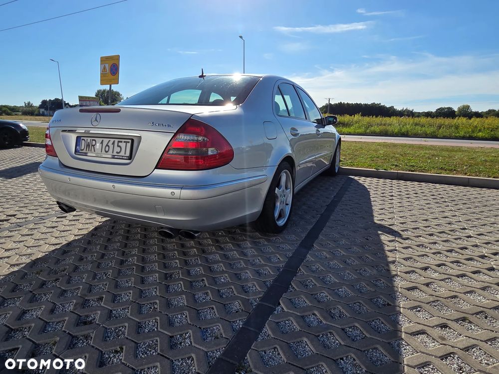 Mercedes-Benz Klasa E 500 4-Matic T Avantgarde - 5