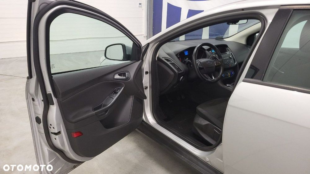 Ford Focus - 11