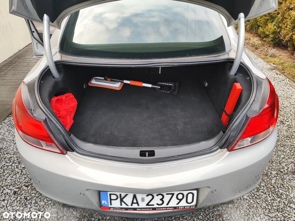 Opel Insignia 2.0 Turbo Cosmo - 11