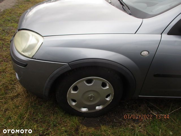 Błotnik lewy Opel Corsa C 163