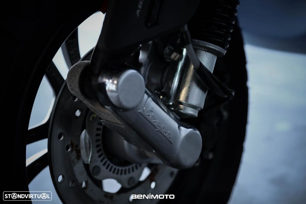 Vespa GTS Super 310 - 15