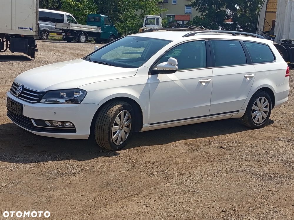 Volkswagen Passat Variant 2.0 TDI Comfortline DSG - 2