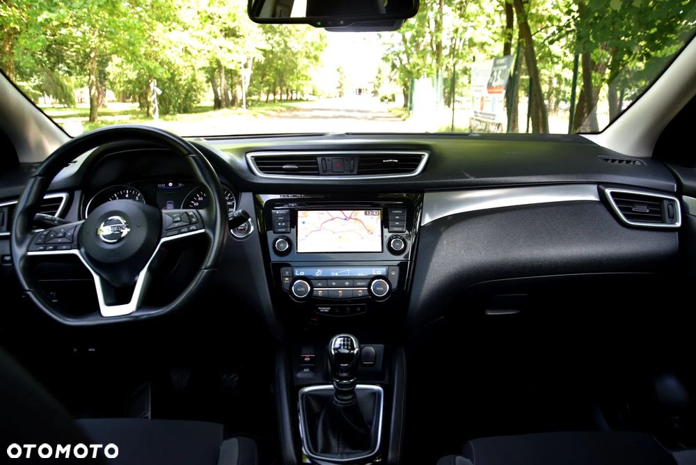 Nissan Qashqai 1.3 DIG-T N-Connecta - 17