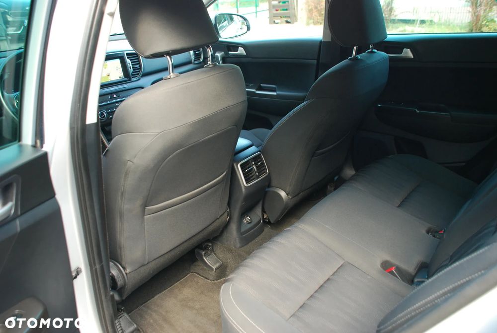 Kia Sportage 1.6 GDI L Business Line Plus 2WD - 23