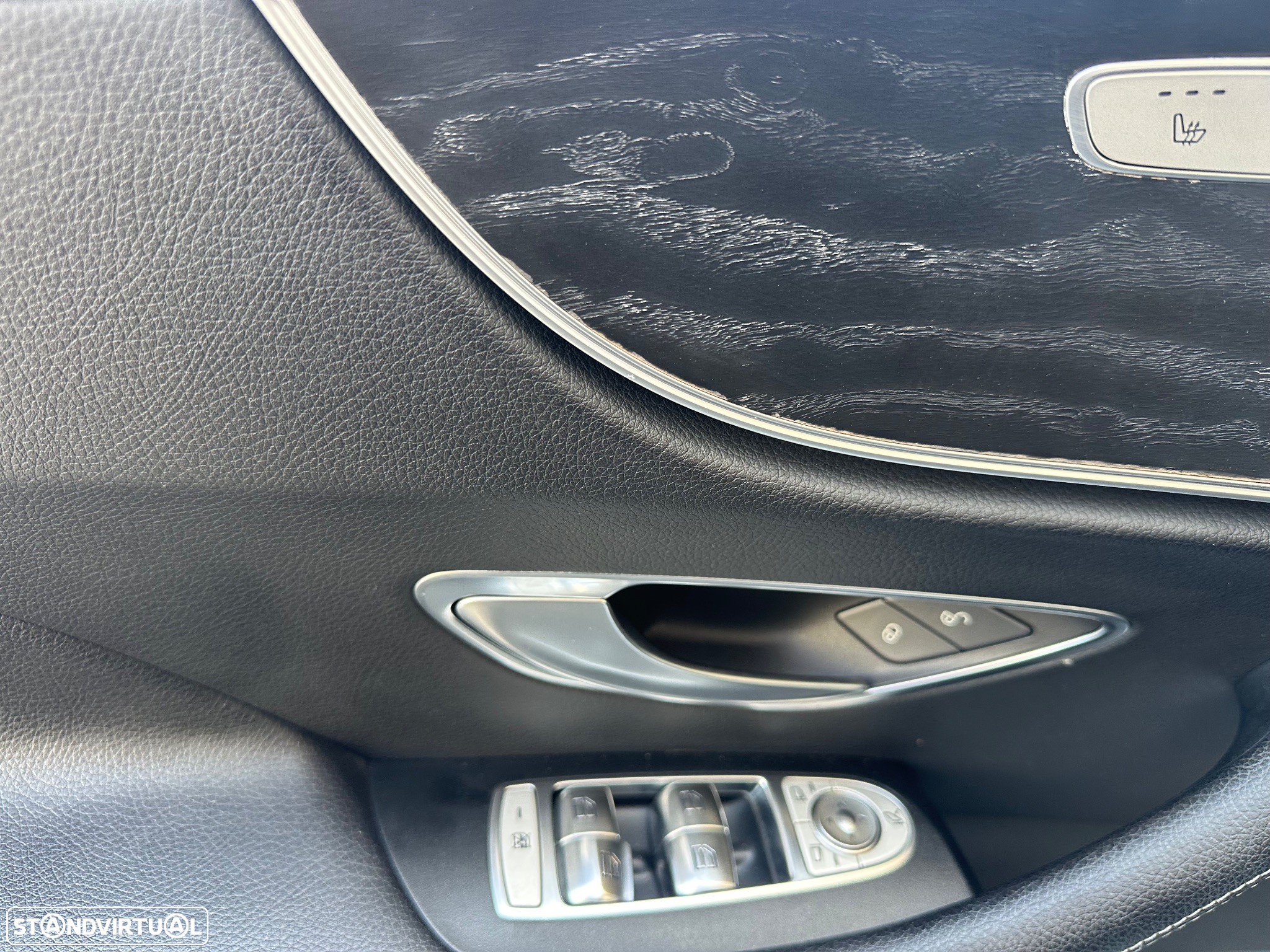 Mercedes-Benz E 220 d AMG Line - 13