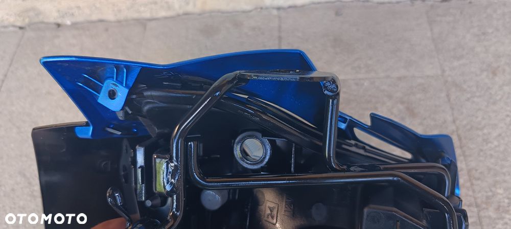 SUZUKI GSR 750 LAMPA PRZÓD REFLEKTOR CZASZA OWIEWKA STELAŻ - 7