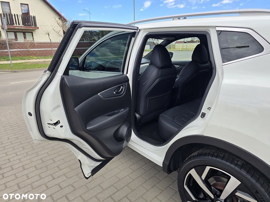 Nissan Qashqai 1.3 DIG-T Tekna DCT - 34