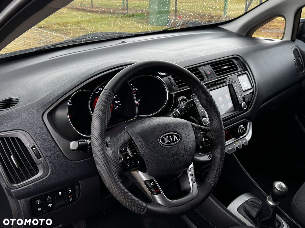Kia Rio - 5