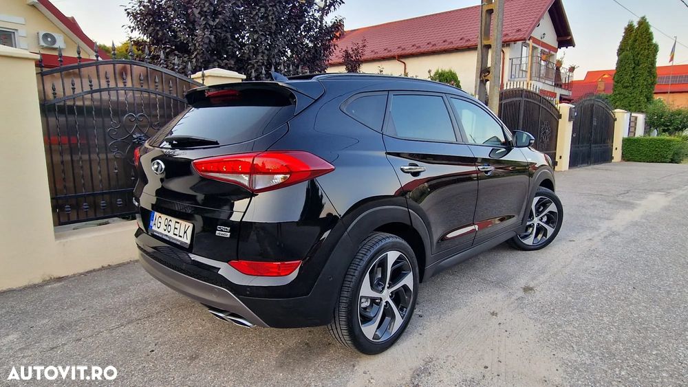 Hyundai Tucson 2.0 CRDI 4WD Automatik Premium - 32