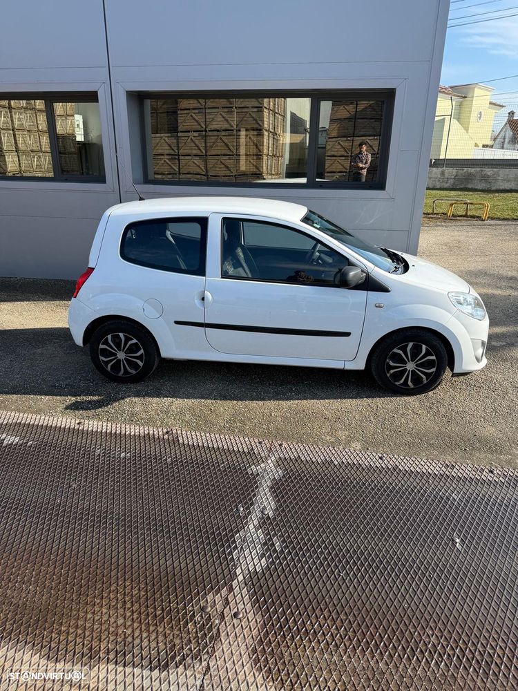 Renault Twingo dCi 75 Authentique - 6