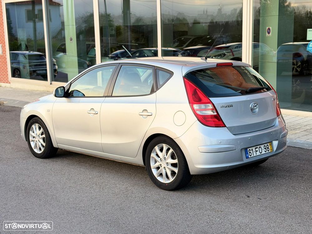 Hyundai i30 CW 1.4 CVVT Blue Comfort - 13