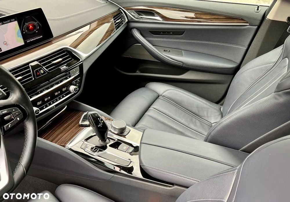 BMW Seria 5 520d M Sport Edition - 27