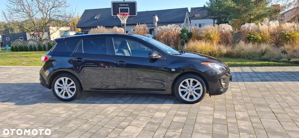 Mazda 3 1.6 Active + - 5