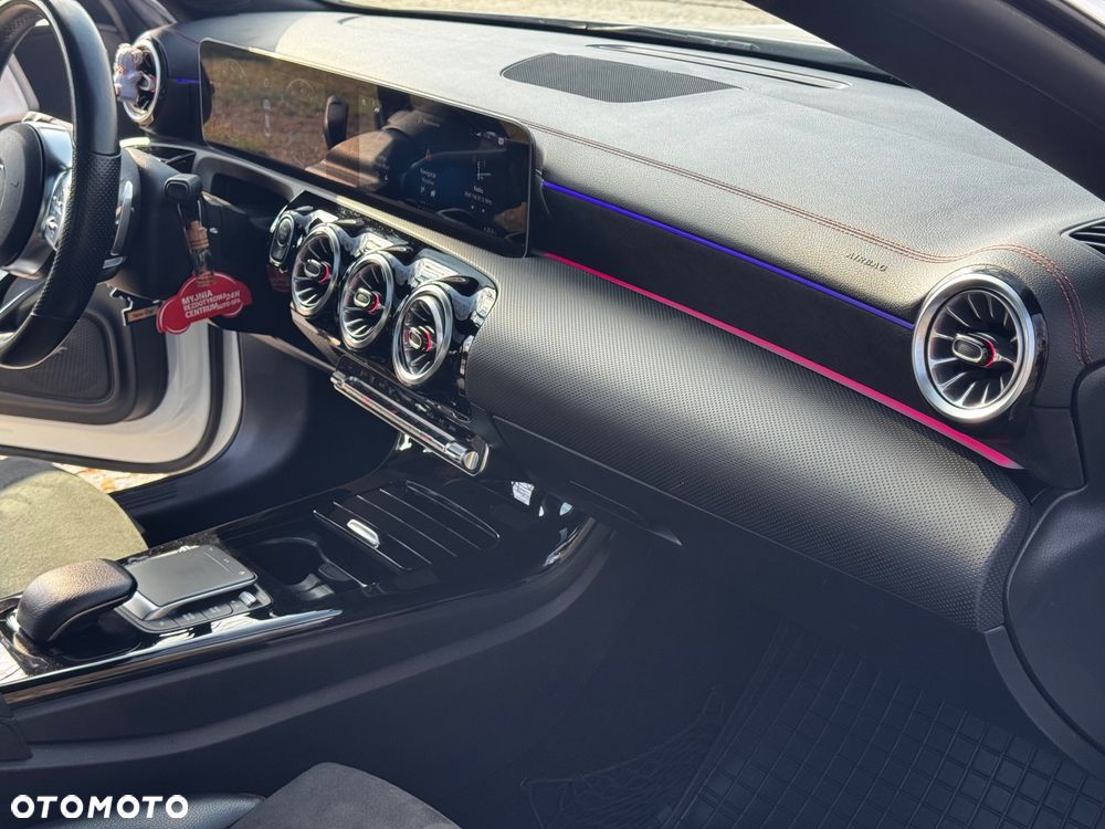 Mercedes-Benz CLA 250 Edition 1 7G-DCT - 12