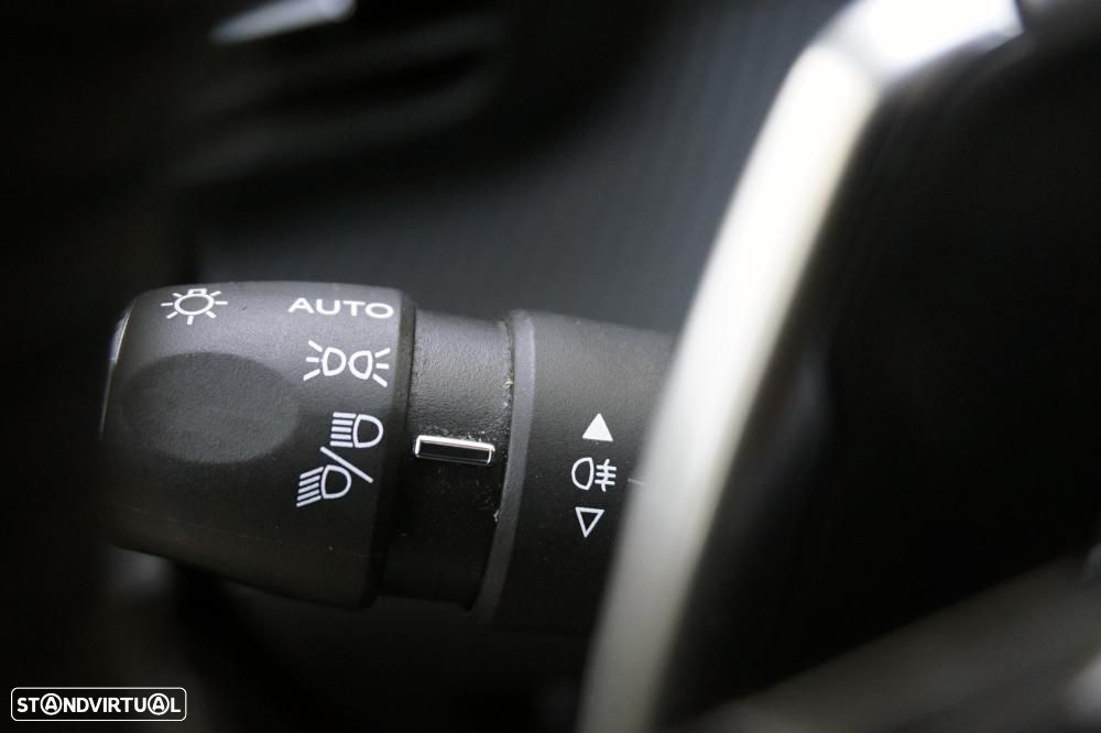 Peugeot 208 1.2 PureTech Allure EAT8 - 12