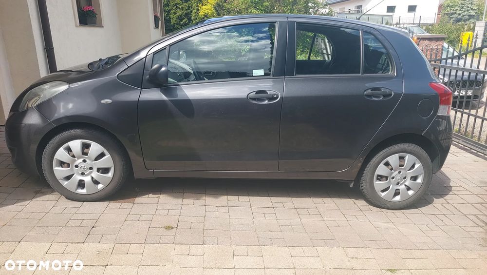 Toyota Yaris 1.33 Luna - 2