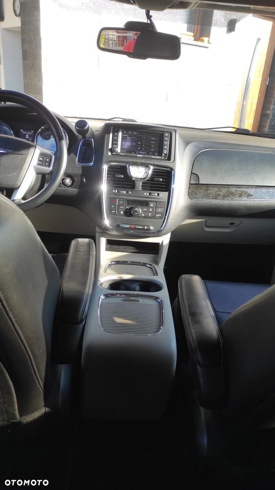 Chrysler Town & Country 3.6 Touring - 11