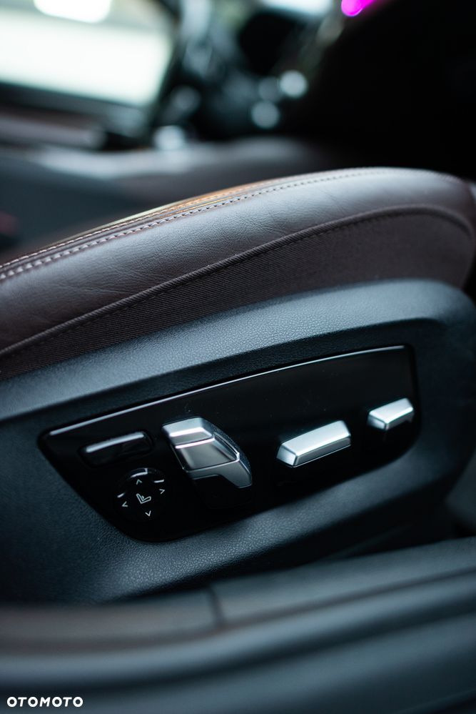 BMW Seria 5 530i M Sport Edition - 17
