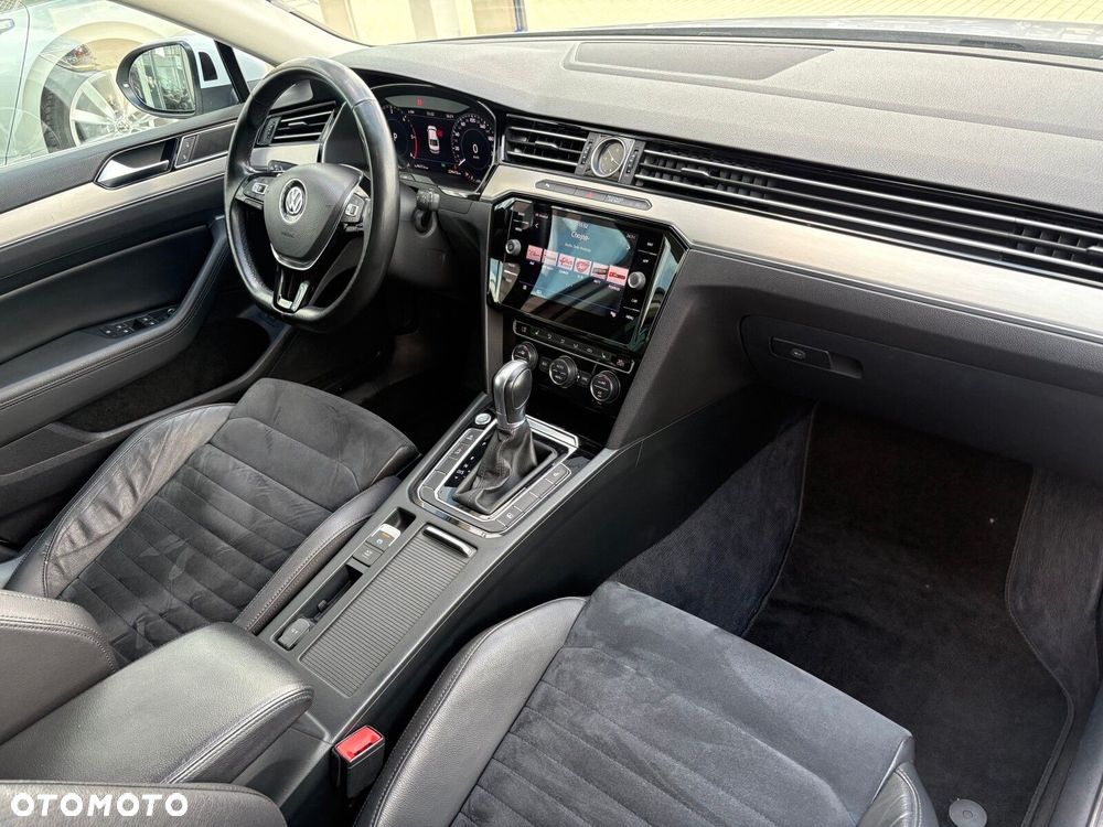 Volkswagen Passat - 18