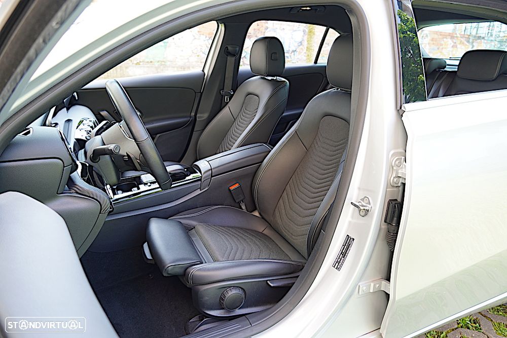Mercedes-Benz A 250 e Style Plus - 19