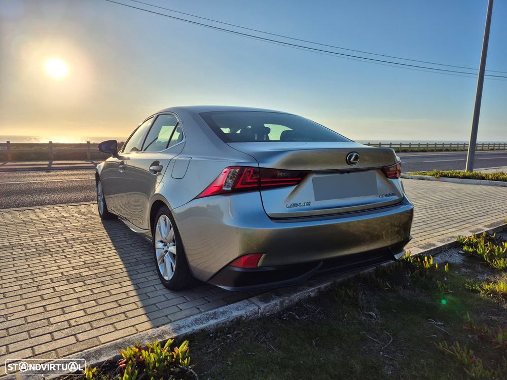 Lexus IS 300H Executive - 5