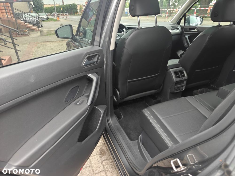 Volkswagen Tiguan 2.0 TSI 4Mot Elegance DSG - 19
