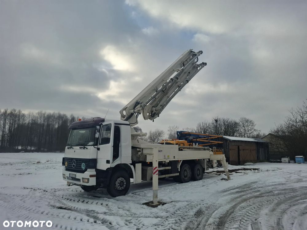 Mercedes-Benz Actros - 3