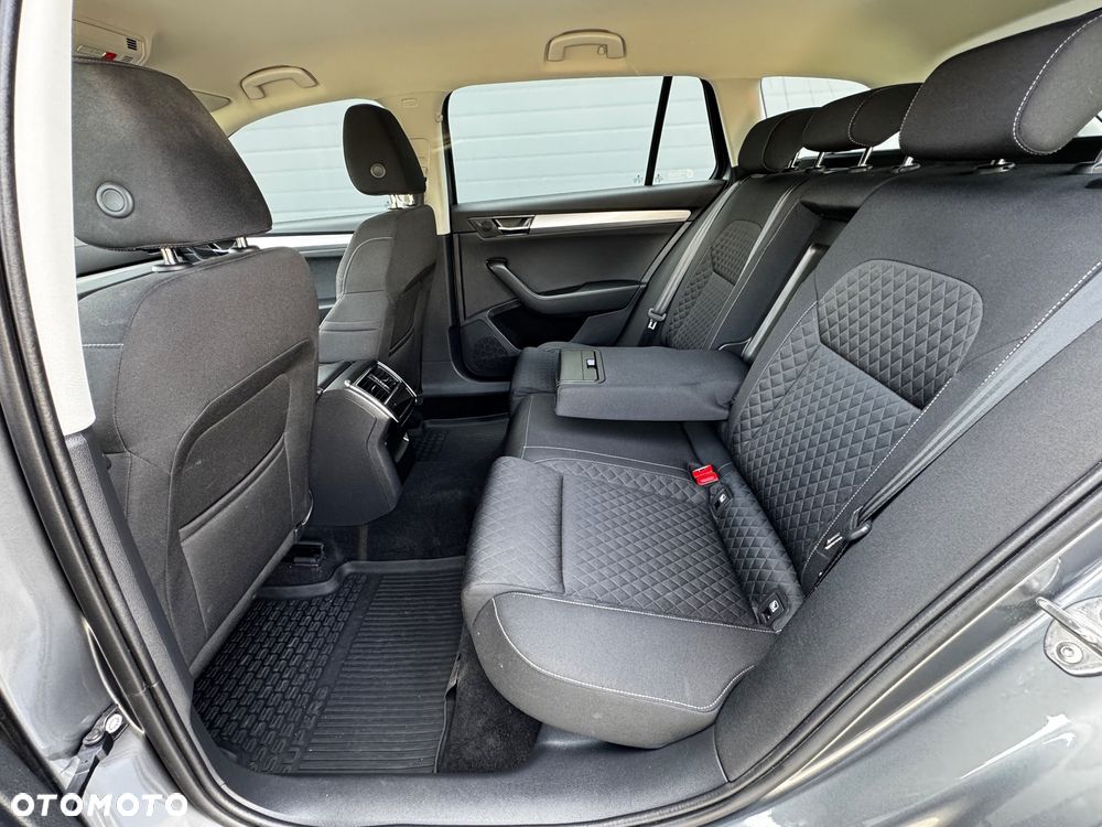 Skoda Superb 2.0 TDI SCR Ambition - 16