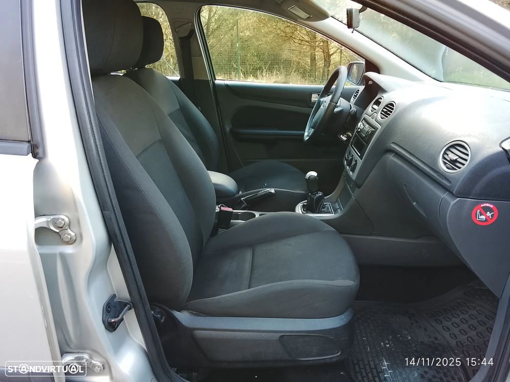 Ford Focus SW 1.6 TDCi Sport - 5