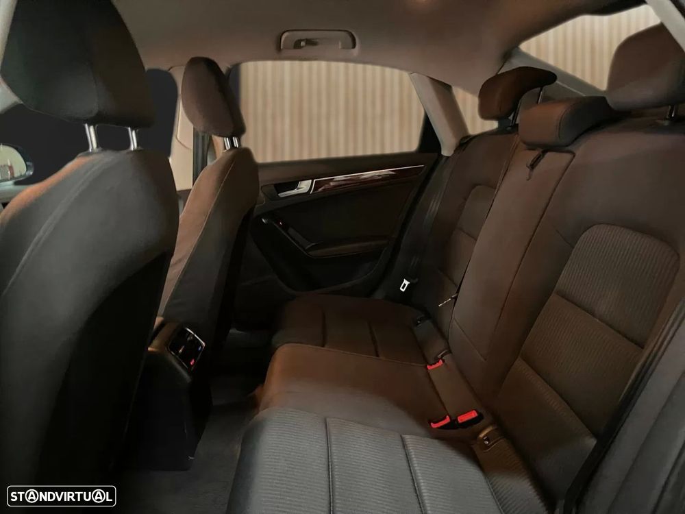 Audi A4 2.0 TDI Business Line Advance - 19
