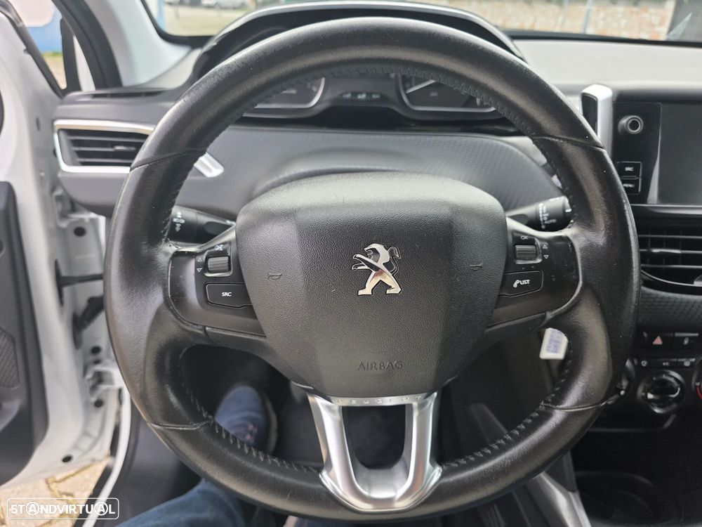 Peugeot 2008 1.2 PureTech Style - 10