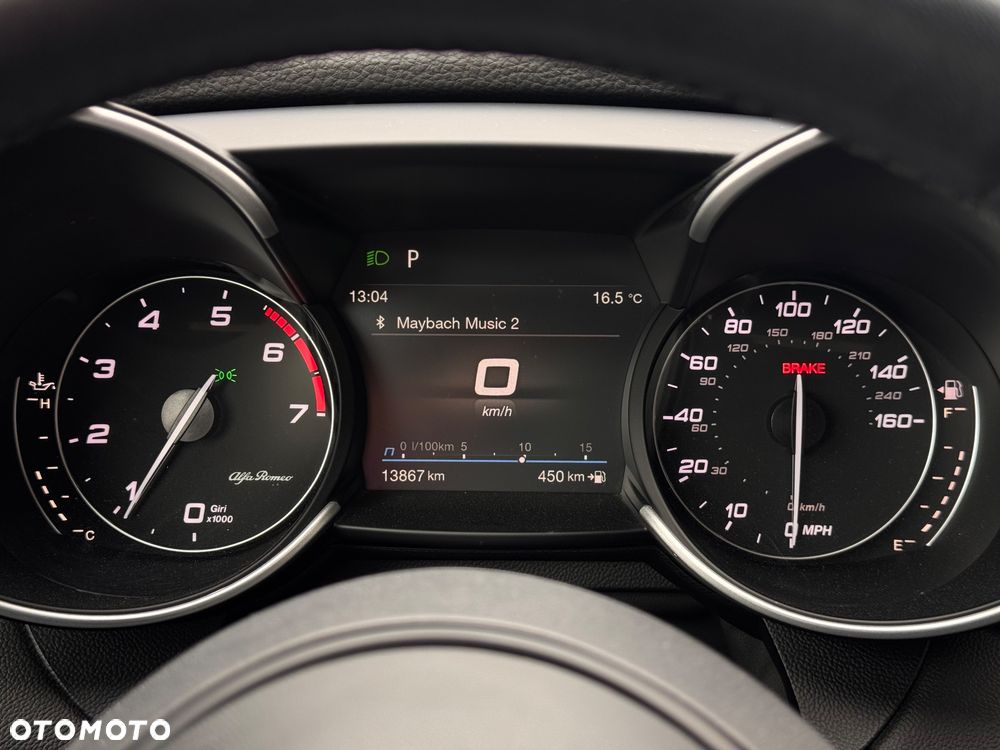 Alfa Romeo Giulia 2.0 Turbo 16V AT8 Veloce - 16