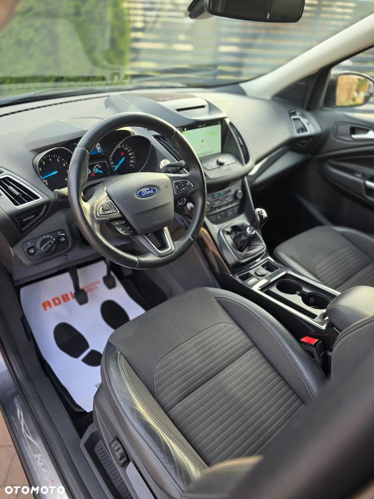 Ford Kuga 1.5 EcoBoost 2x4 Titanium - 5