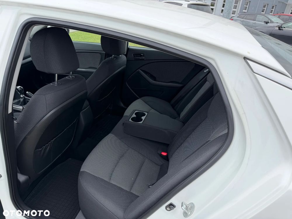 Kia Optima 1.7 CRDi M - 8