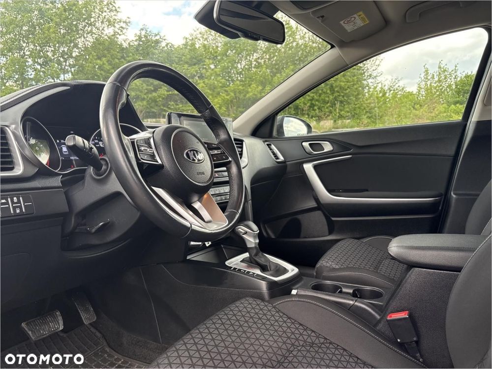 Kia Ceed 1.5 T-GDI M DCT - 10