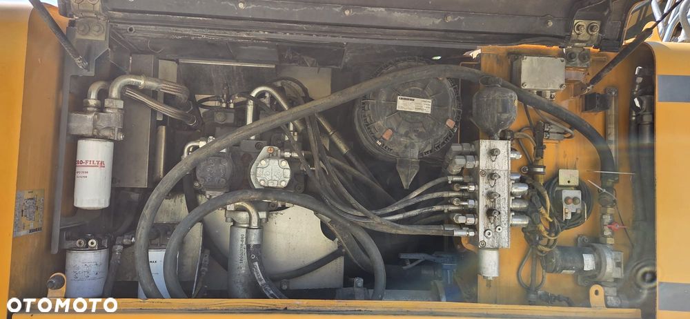 Liebherr 922 LC - 11
