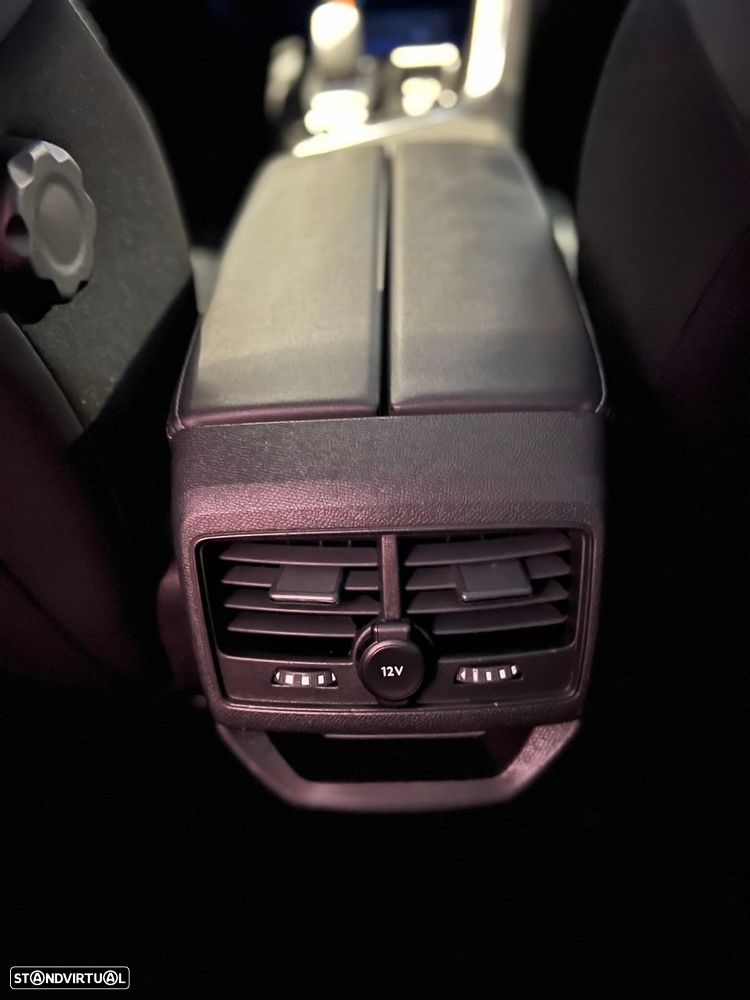 Peugeot 3008 1.6 Hybrid Active Pack e-EAT8 - 28