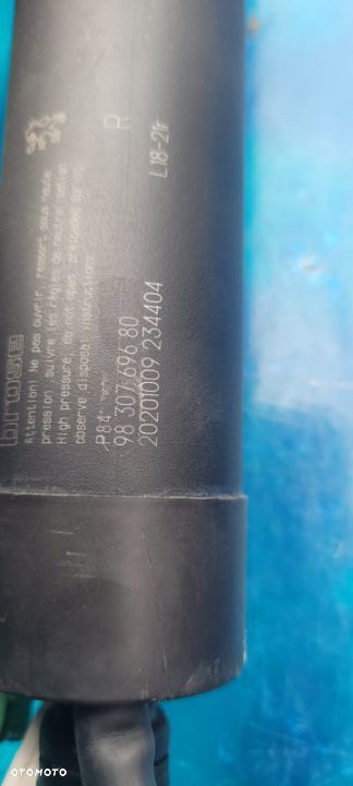 siłowniki  elektryczny klapy peugeot 3008 II - 2