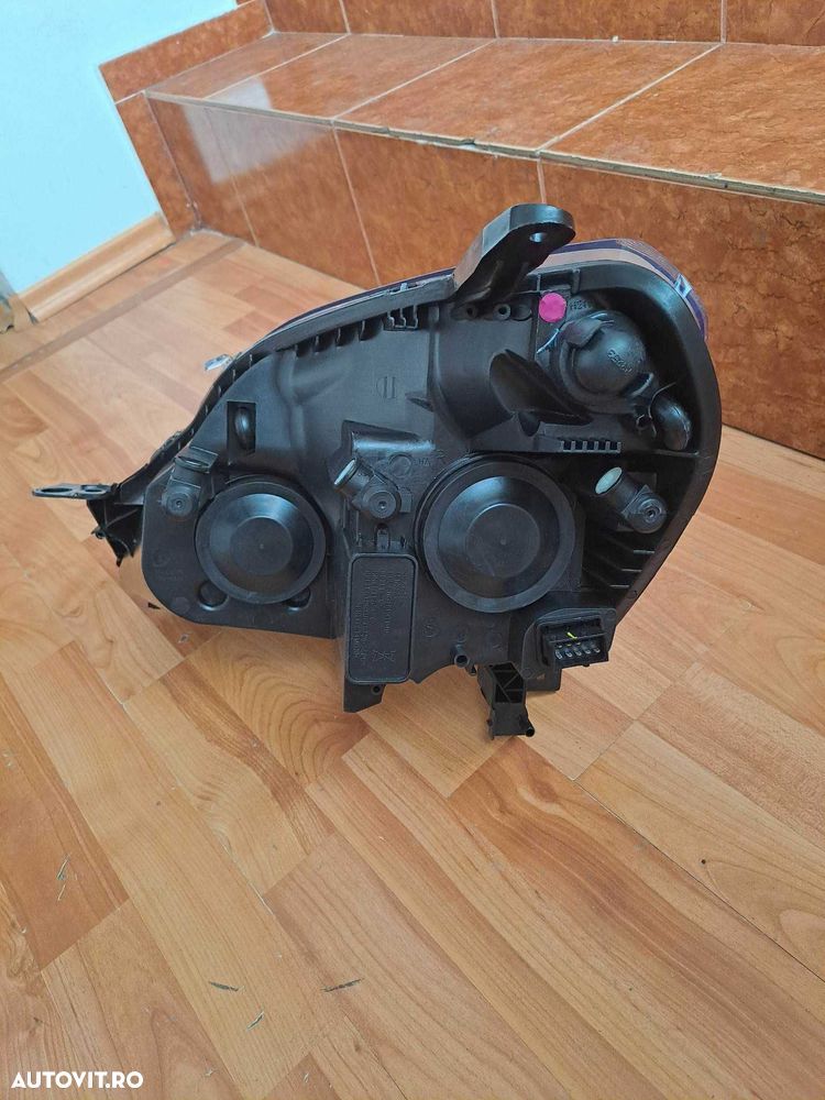 Far stanga/dreapta Opel Zafira B an 2005-2007 , faruri noi - 7