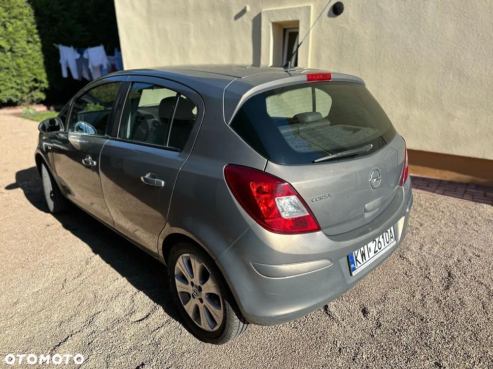 Opel Corsa - 4