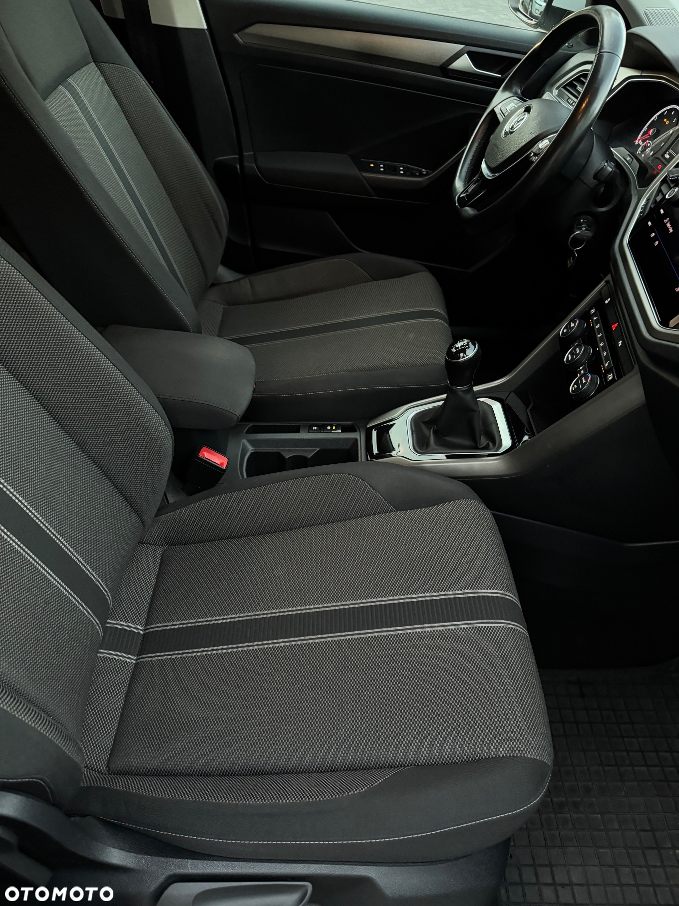 Volkswagen T-Roc 1.0 TSI Advance - 31
