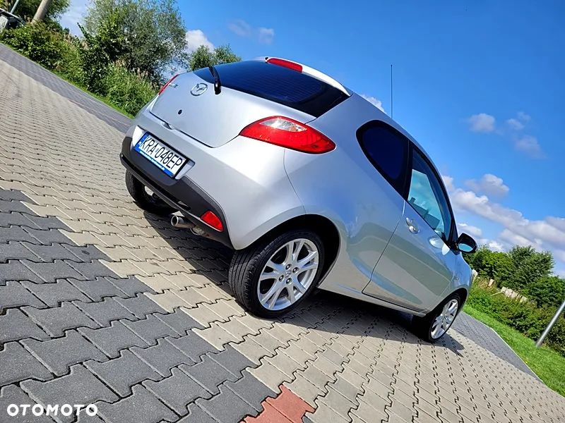 Mazda 2 - 16
