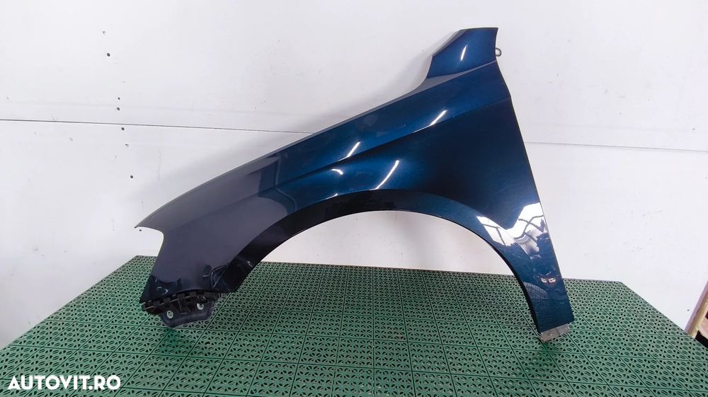 Aripa stanga fata Volkwagen Passat B7 LH5X cu mic defect - 1