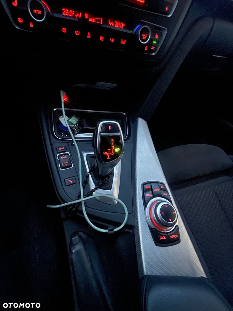 BMW Seria 3 330d - 13